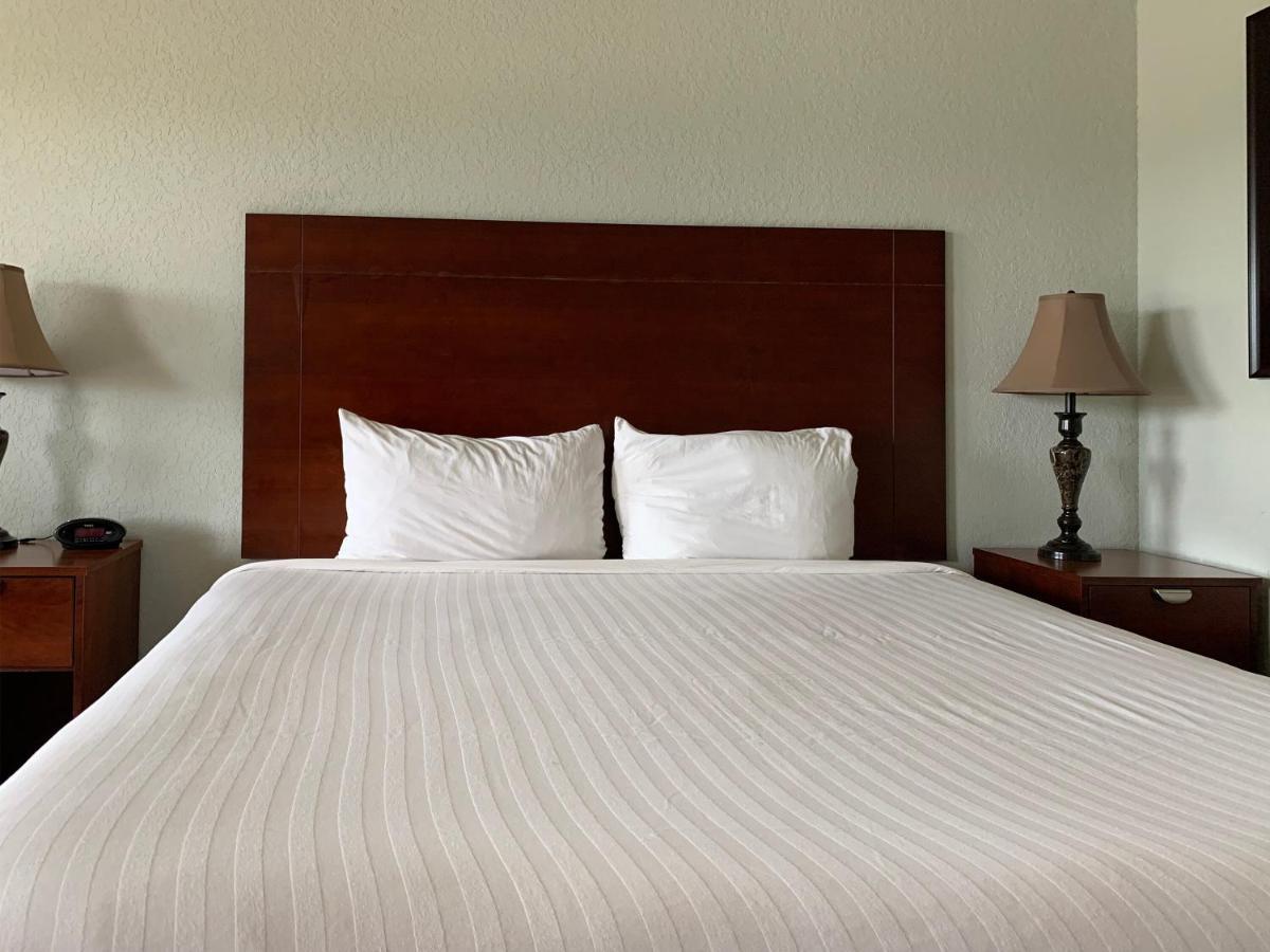 Oyo Hotel Pearsall I-35 West Ngoại thất bức ảnh
