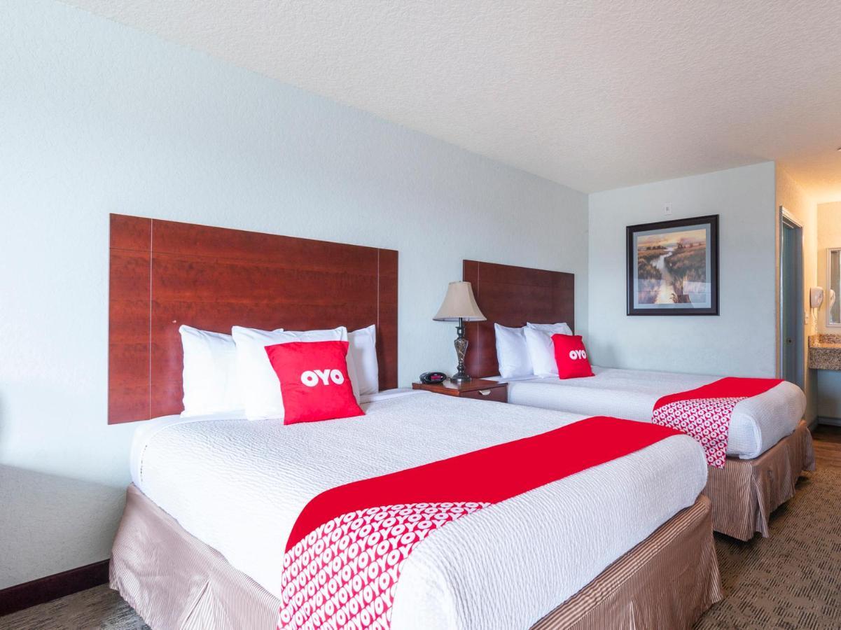 Oyo Hotel Pearsall I-35 West Ngoại thất bức ảnh