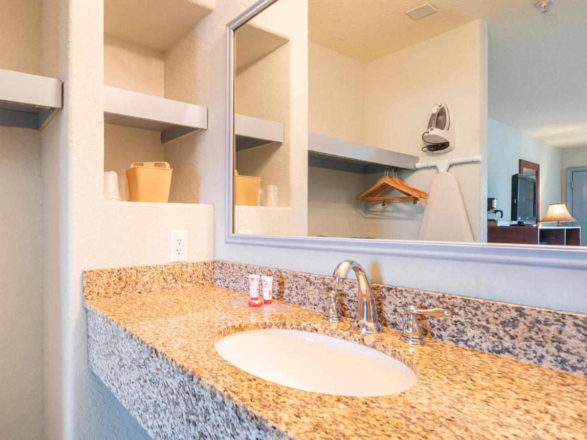 Oyo Hotel Pearsall I-35 West Ngoại thất bức ảnh