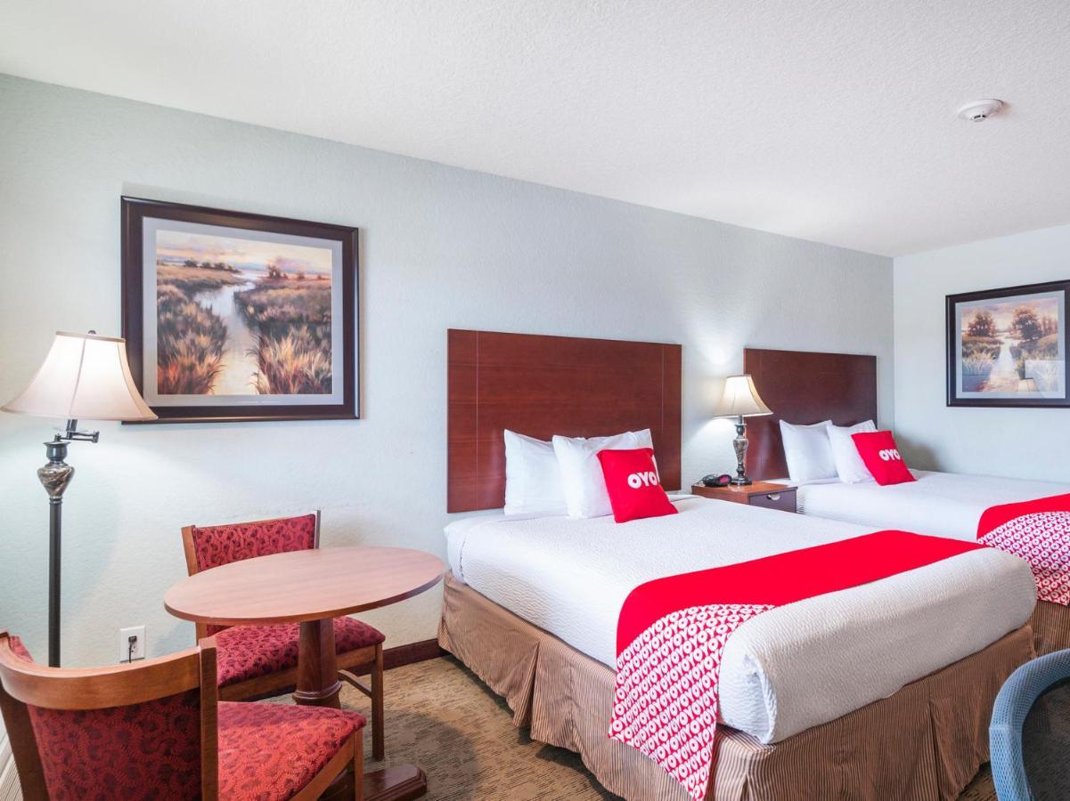 Oyo Hotel Pearsall I-35 West Ngoại thất bức ảnh