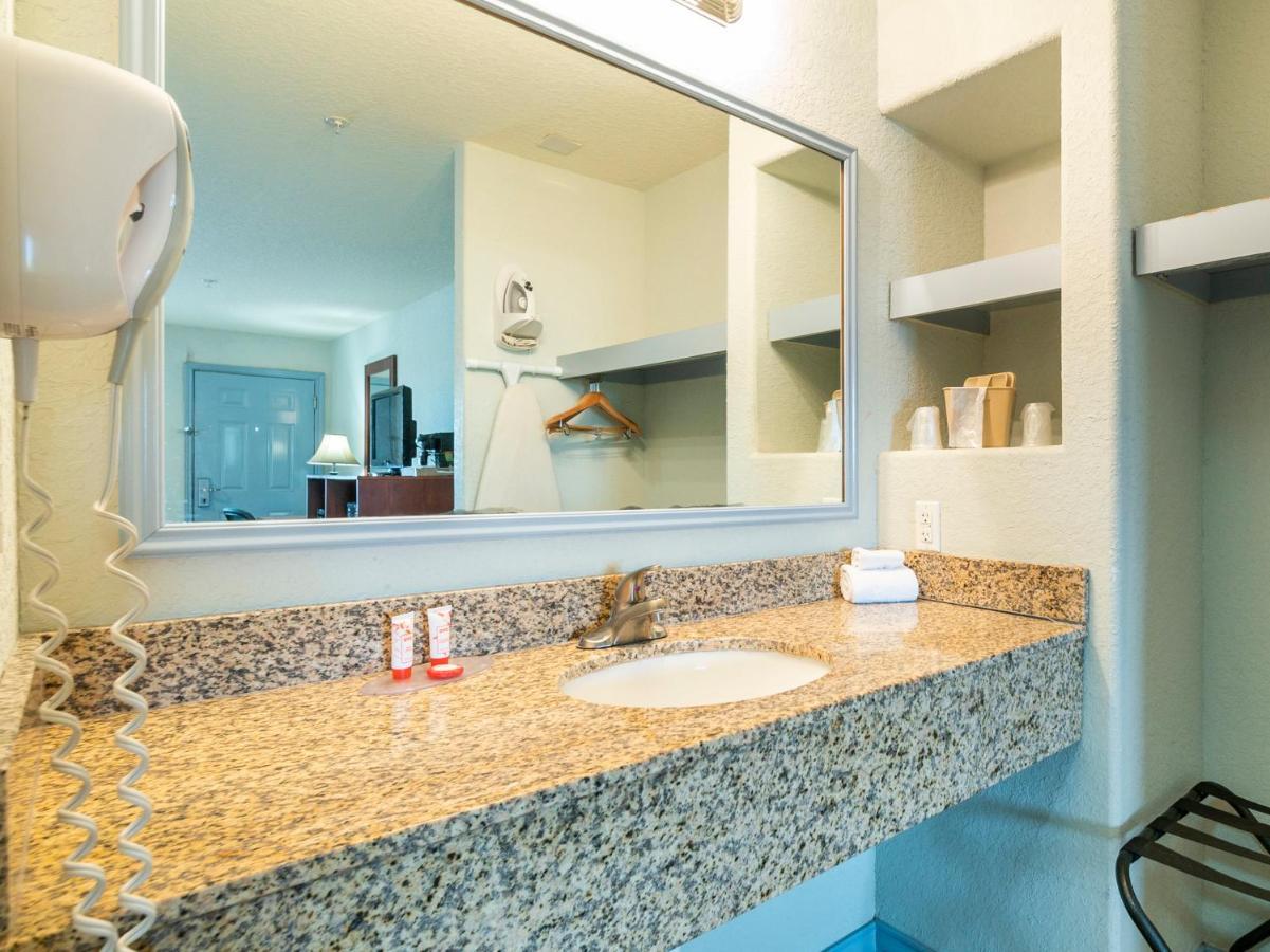 Oyo Hotel Pearsall I-35 West Ngoại thất bức ảnh